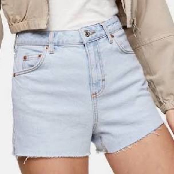 Topshop Pants - Topshop Light Wash Moto Mom Denim Jean Raw Hem Shorts